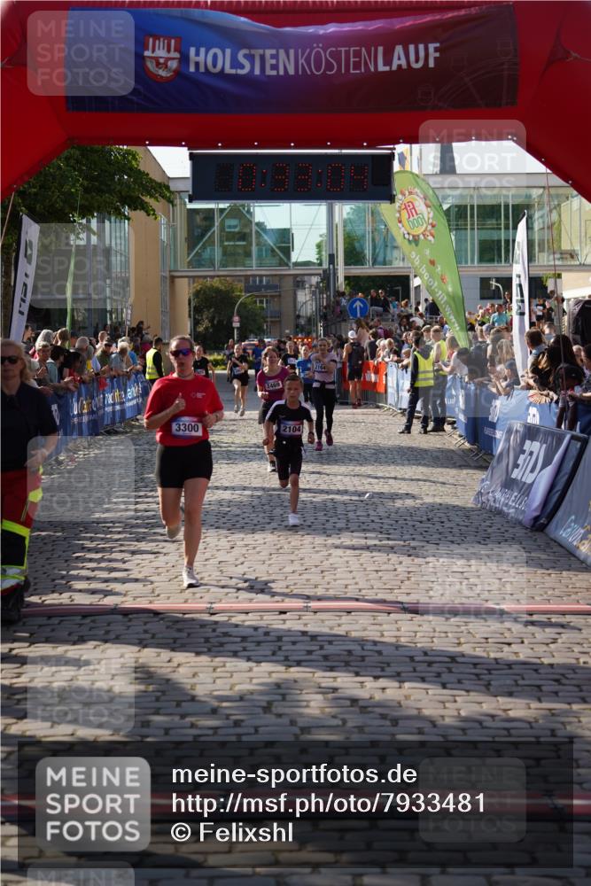 13.06.2025 - Holstenköstenlauf Felixshl http://msf.ph/oto/7933481 13.06.2025 18:03:05 Laufen 2104, 2164, 2469, 2875, 2999, 3150, 3300, 3957 meine-sportfotos.de