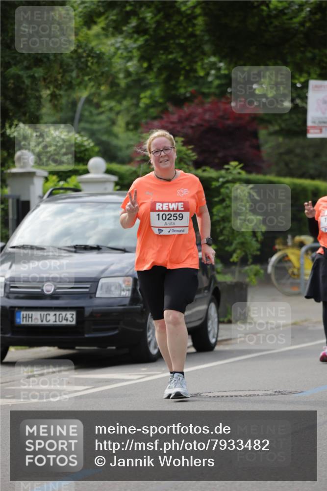 15.06.2025 - REWE Women's Run Jannik Wohlers http://msf.ph/oto/7933482 15.06.2025 08:33:38 Laufen 1043, 10259 meine-sportfotos.de