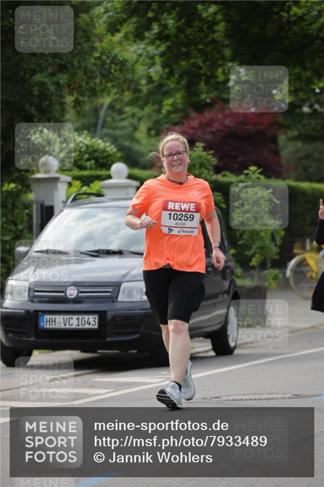 15.06.2025 - REWE Women's Run Jannik Wohlers http://msf.ph/oto/7933489 15.06.2025 08:33:38 Laufen 1043, 10259 meine-sportfotos.de
