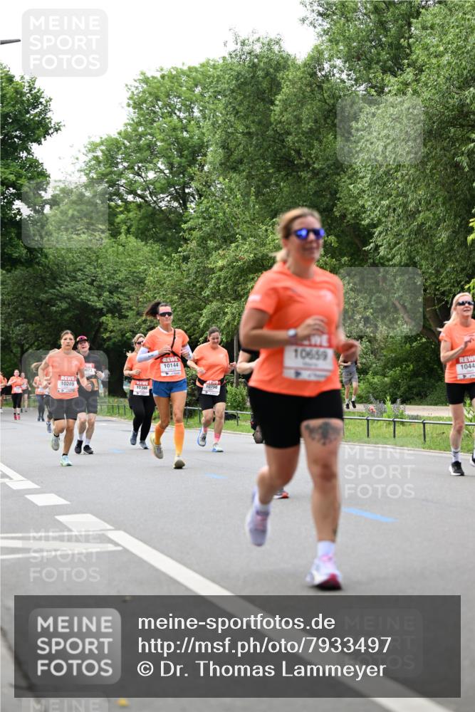 15.06.2025 - REWE Women's Run Dr. Thomas Lammeyer http://msf.ph/oto/7933497 15.06.2025 09:17:18 Laufen 10659, 10144 meine-sportfotos.de