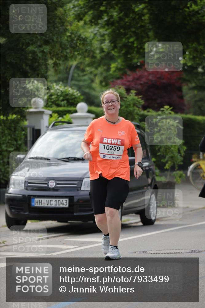 15.06.2025 - REWE Women's Run Jannik Wohlers http://msf.ph/oto/7933499 15.06.2025 08:33:38 Laufen 1043, 10259 meine-sportfotos.de