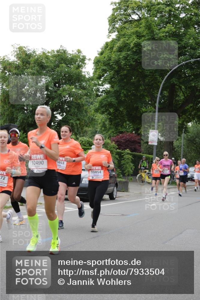 15.06.2025 - REWE Women's Run Jannik Wohlers http://msf.ph/oto/7933504 15.06.2025 08:25:16 Laufen 72, 10490, 0853, 0197, 10854 meine-sportfotos.de