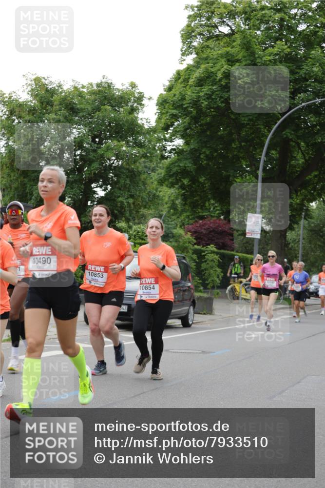 15.06.2025 - REWE Women's Run Jannik Wohlers http://msf.ph/oto/7933510 15.06.2025 08:25:16 Laufen 10490, 1, 10853, 43, 10854, 10197 meine-sportfotos.de