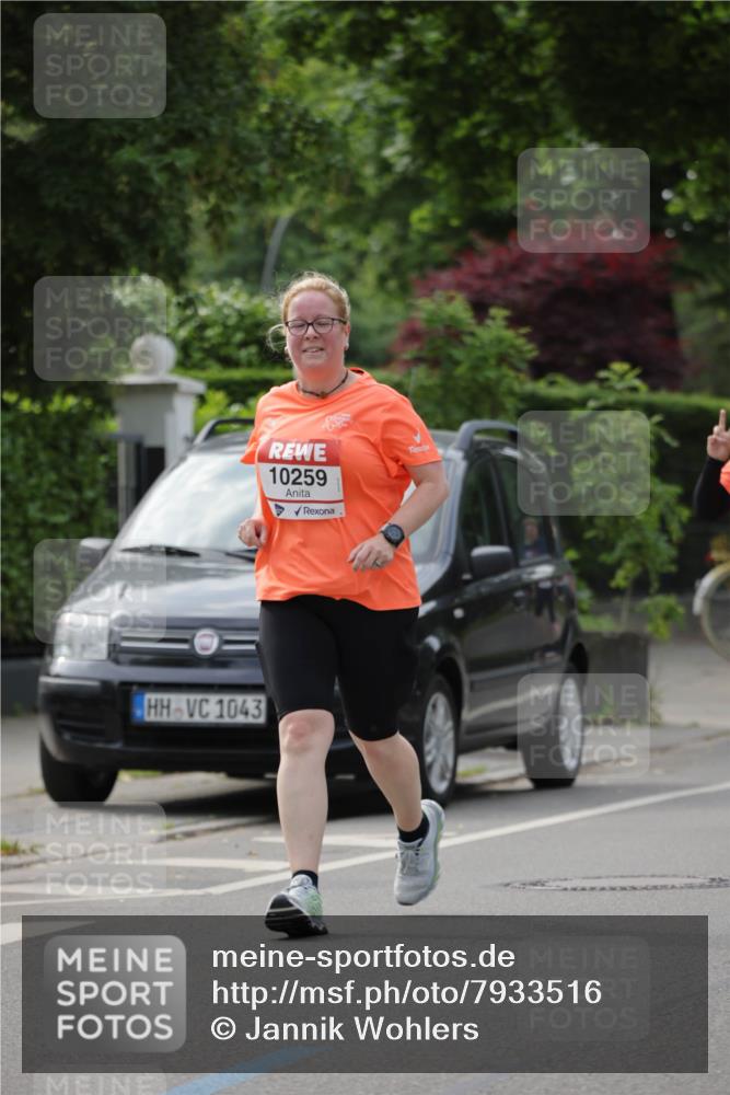 15.06.2025 - REWE Women's Run Jannik Wohlers http://msf.ph/oto/7933516 15.06.2025 08:33:39 Laufen 1043, 10259 meine-sportfotos.de