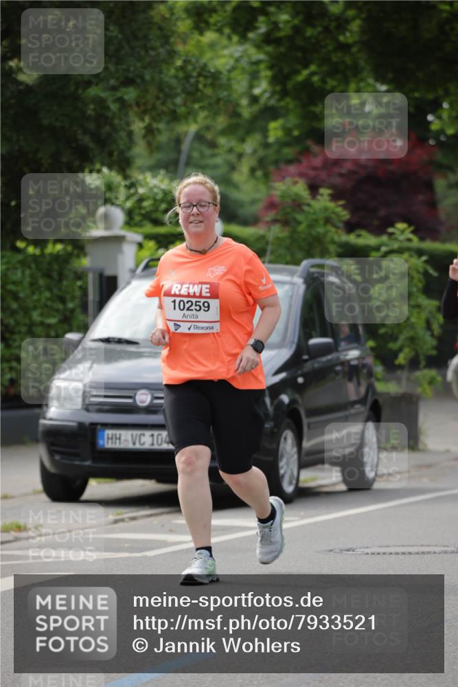 15.06.2025 - REWE Women's Run Jannik Wohlers http://msf.ph/oto/7933521 15.06.2025 08:33:39 Laufen 104, 10259 meine-sportfotos.de