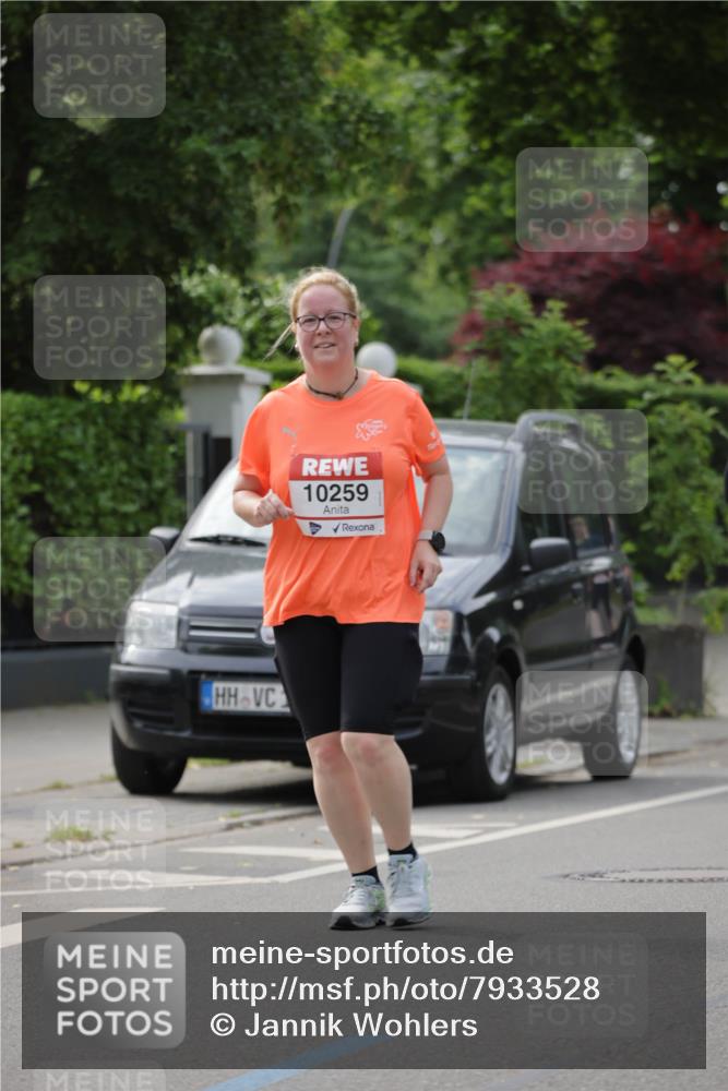 15.06.2025 - REWE Women's Run Jannik Wohlers http://msf.ph/oto/7933528 15.06.2025 08:33:39 Laufen 10259 meine-sportfotos.de