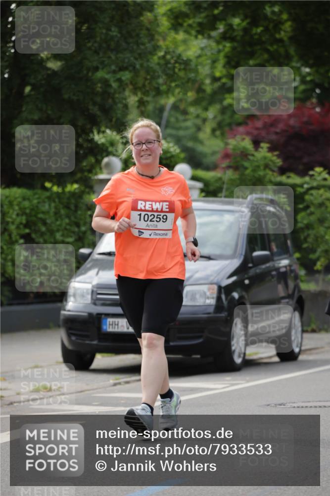 15.06.2025 - REWE Women's Run Jannik Wohlers http://msf.ph/oto/7933533 15.06.2025 08:33:39 Laufen 10259 meine-sportfotos.de