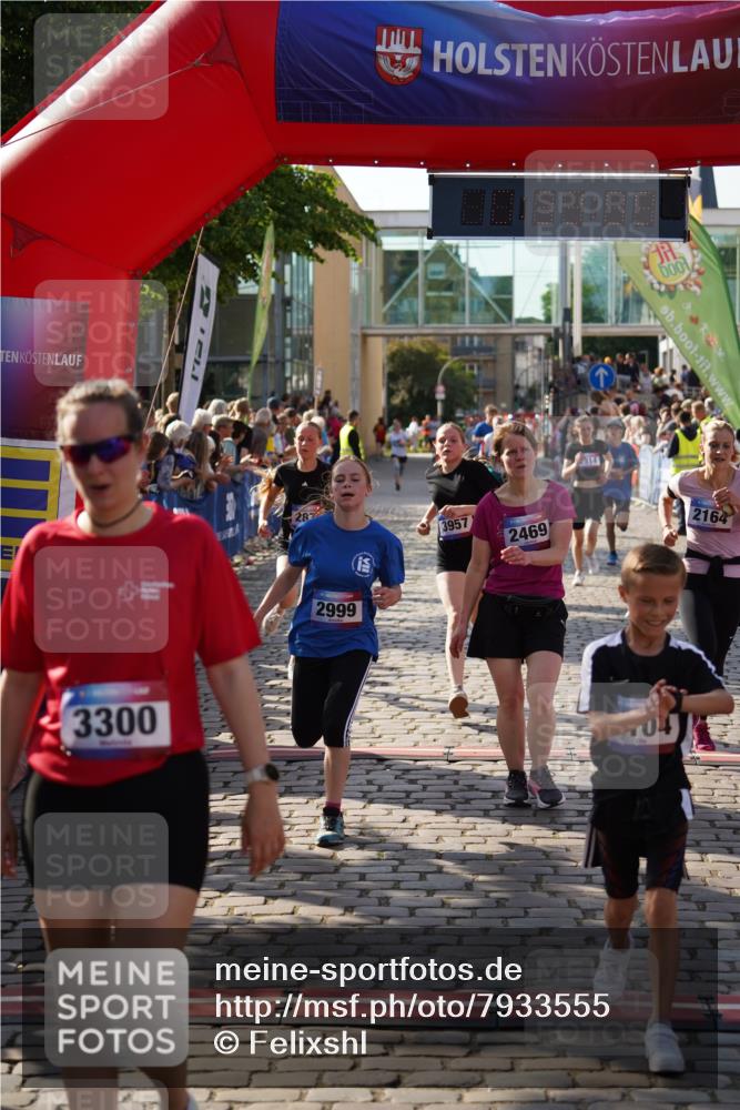 13.06.2025 - Holstenköstenlauf Felixshl http://msf.ph/oto/7933555 13.06.2025 18:03:10 Laufen 2104, 2164, 2469, 2875, 2914, 2978, 2999, 3010, 3300, 3773, 3957 meine-sportfotos.de