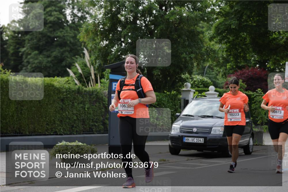 15.06.2025 - REWE Women's Run Jannik Wohlers http://msf.ph/oto/7933679 15.06.2025 08:33:57 Laufen 1063, 1043, 10223, 0873 meine-sportfotos.de