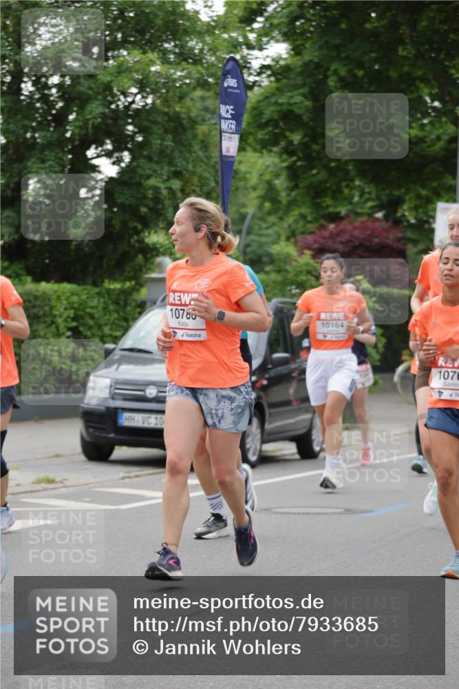 15.06.2025 - REWE Women's Run Jannik Wohlers http://msf.ph/oto/7933685 15.06.2025 08:25:22 Laufen 10780, 10164 meine-sportfotos.de