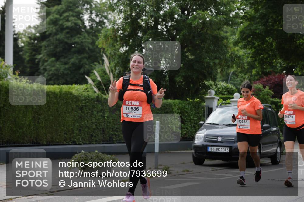 15.06.2025 - REWE Women's Run Jannik Wohlers http://msf.ph/oto/7933699 15.06.2025 08:33:57 Laufen 10636, 1043, 10223, 10873 meine-sportfotos.de