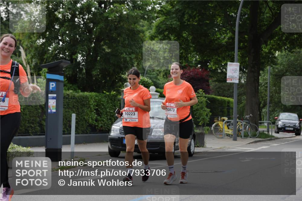 15.06.2025 - REWE Women's Run Jannik Wohlers http://msf.ph/oto/7933706 15.06.2025 08:33:58 Laufen 36, 10223, 10873, 15, 2925 meine-sportfotos.de