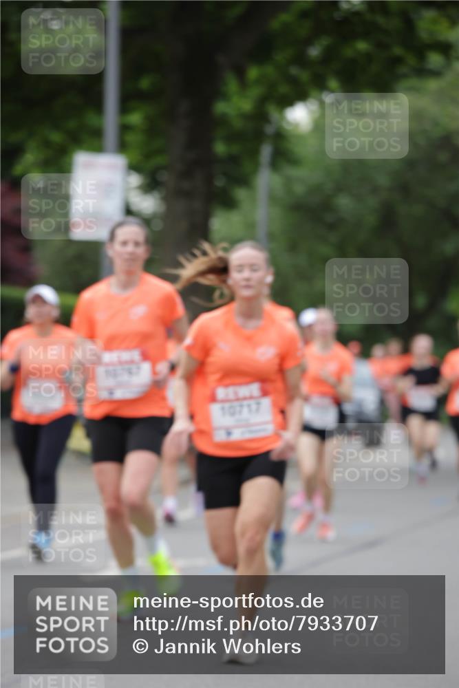 15.06.2025 - REWE Women's Run Jannik Wohlers http://msf.ph/oto/7933707 15.06.2025 08:25:24 Laufen 10717 meine-sportfotos.de