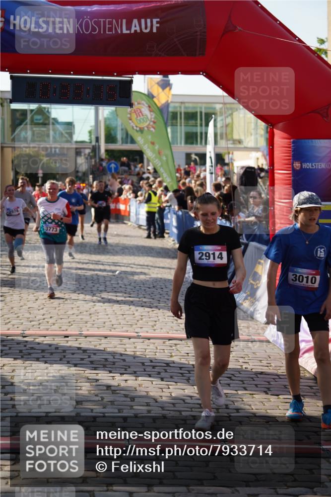 13.06.2025 - Holstenköstenlauf Felixshl http://msf.ph/oto/7933714 13.06.2025 18:03:16 Laufen 2073, 2213, 2214, 2914, 2978, 3010, 3031, 3769, 3773, 3786, 3864, 3925 meine-sportfotos.de