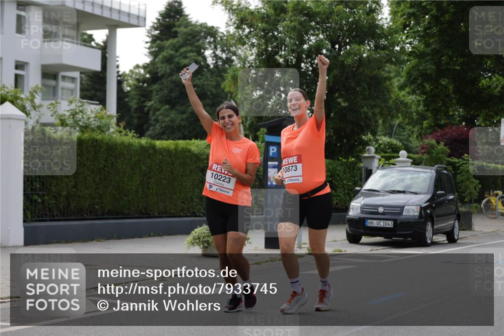 15.06.2025 - REWE Women's Run Jannik Wohlers http://msf.ph/oto/7933745 15.06.2025 08:33:59 Laufen 10223, 10873, 1043 meine-sportfotos.de