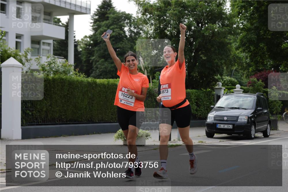 15.06.2025 - REWE Women's Run Jannik Wohlers http://msf.ph/oto/7933756 15.06.2025 08:33:59 Laufen 10223, 0873, 1043 meine-sportfotos.de