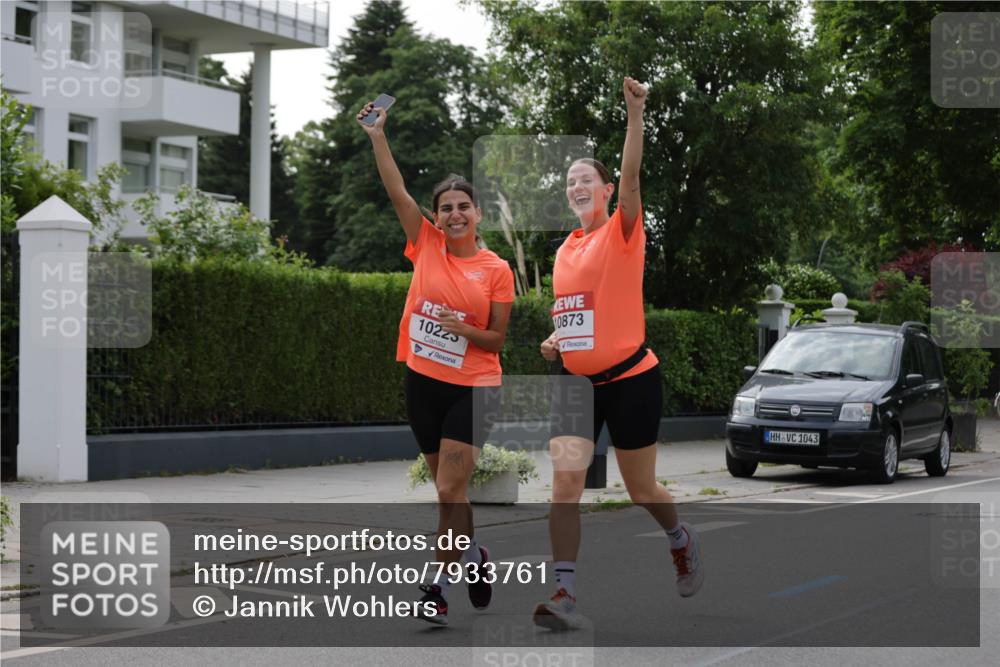 15.06.2025 - REWE Women's Run Jannik Wohlers http://msf.ph/oto/7933761 15.06.2025 08:33:59 Laufen 10225, 10873, 1043 meine-sportfotos.de