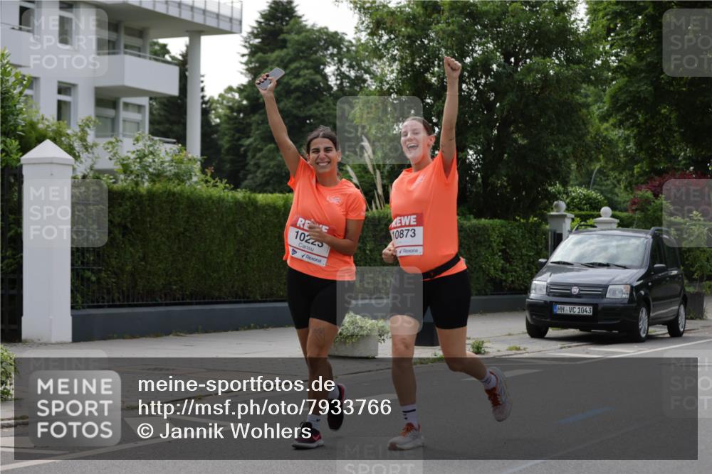 15.06.2025 - REWE Women's Run Jannik Wohlers http://msf.ph/oto/7933766 15.06.2025 08:33:59 Laufen 10225, 10873, 1043 meine-sportfotos.de