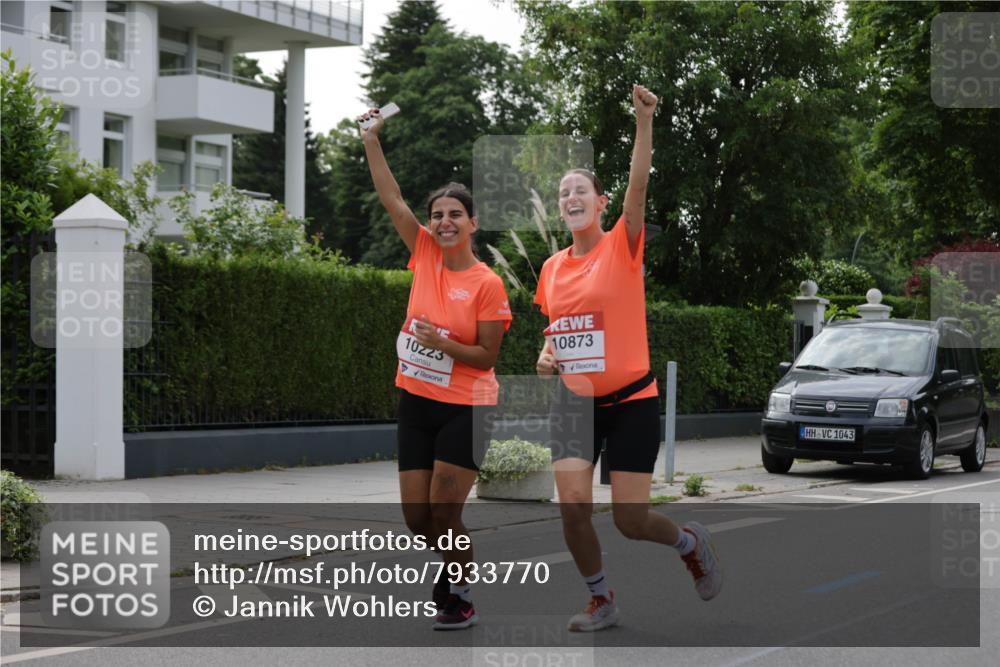 15.06.2025 - REWE Women's Run Jannik Wohlers http://msf.ph/oto/7933770 15.06.2025 08:33:59 Laufen 10223, 10873, 1043 meine-sportfotos.de
