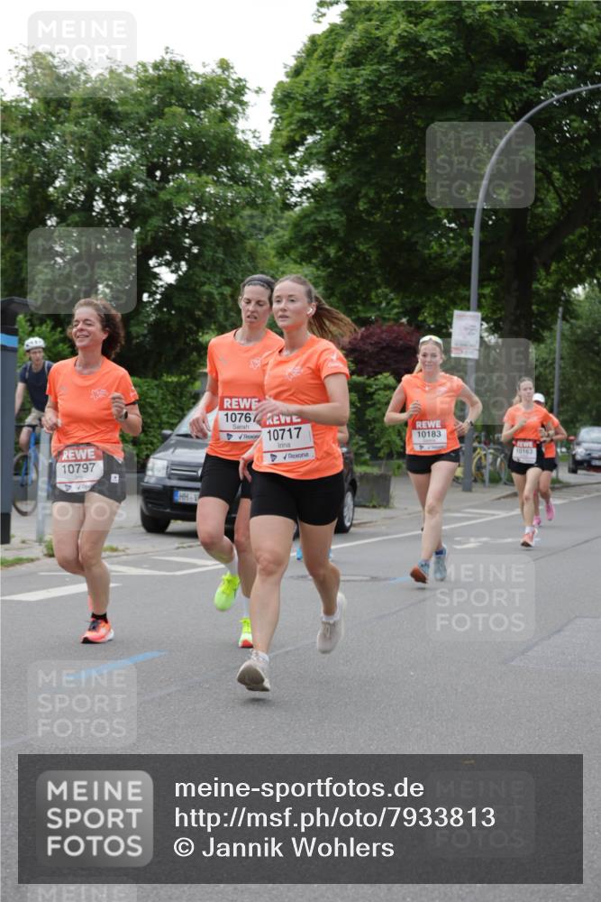 15.06.2025 - REWE Women's Run Jannik Wohlers http://msf.ph/oto/7933813 15.06.2025 08:25:26 Laufen 10797, 1076, 10717, 10183, 10163 meine-sportfotos.de