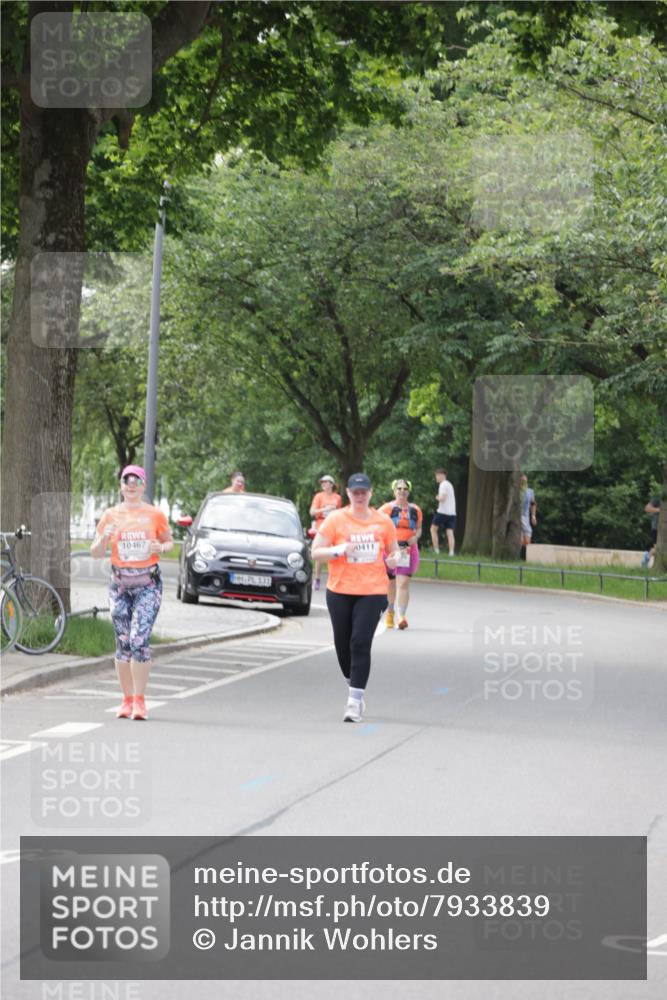 15.06.2025 - REWE Women's Run Jannik Wohlers http://msf.ph/oto/7933839 15.06.2025 08:34:12 Laufen 10467, 133, 0411 meine-sportfotos.de