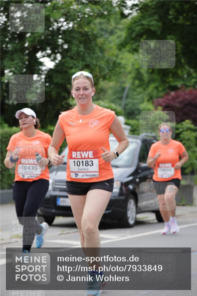 15.06.2025 - REWE Women's Run Jannik Wohlers http://msf.ph/oto/7933849 15.06.2025 08:25:27 Laufen 10435, 10183 meine-sportfotos.de
