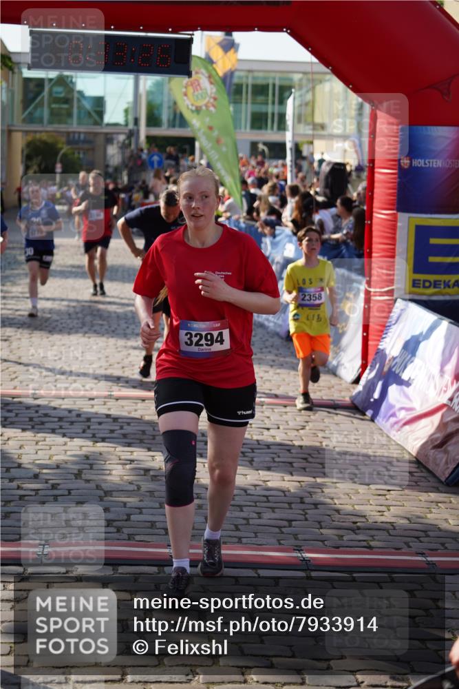 13.06.2025 - Holstenköstenlauf Felixshl http://msf.ph/oto/7933914 13.06.2025 18:03:27 Laufen 2073, 2213, 2214, 2358, 2442, 3080, 3190, 3294, 3779, 3806, 3864, 3983 meine-sportfotos.de