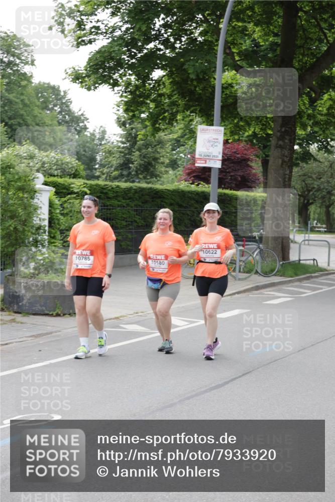 15.06.2025 - REWE Women's Run Jannik Wohlers http://msf.ph/oto/7933920 15.06.2025 08:34:35 Laufen 15, 2025, 10622, 10785, 10180, 17 meine-sportfotos.de
