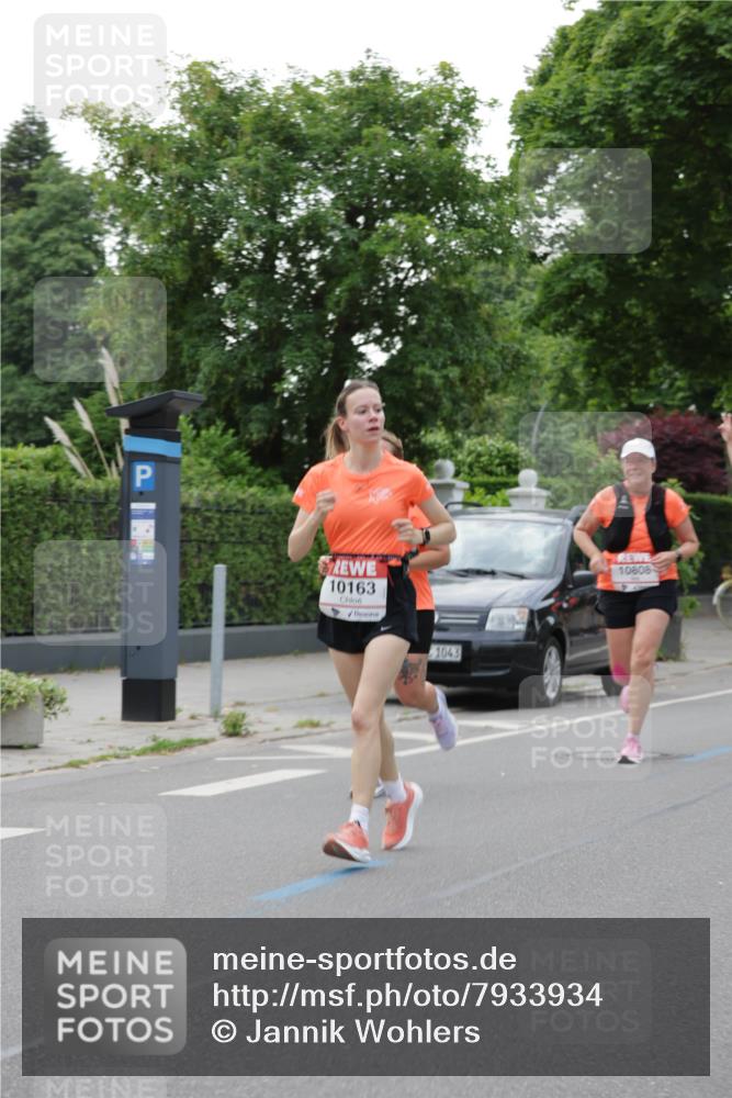 15.06.2025 - REWE Women's Run Jannik Wohlers http://msf.ph/oto/7933934 15.06.2025 08:25:29 Laufen 10163, 1043, 10808 meine-sportfotos.de