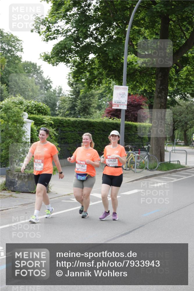 15.06.2025 - REWE Women's Run Jannik Wohlers http://msf.ph/oto/7933943 15.06.2025 08:34:35 Laufen 10180, 10785, 10622 meine-sportfotos.de