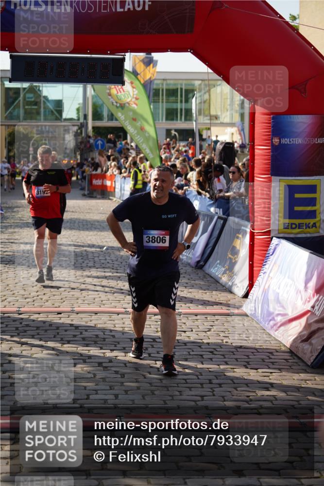 13.06.2025 - Holstenköstenlauf Felixshl http://msf.ph/oto/7933947 13.06.2025 18:03:30 Laufen 2358, 2442, 2481, 2909, 3080, 3190, 3294, 3779, 3806 meine-sportfotos.de