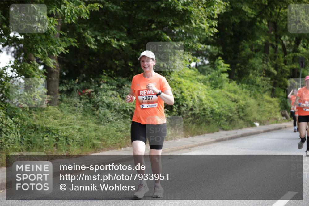 15.06.2025 - REWE Women's Run Jannik Wohlers http://msf.ph/oto/7933951 15.06.2025 10:12:00 Laufen 5267, 52 meine-sportfotos.de