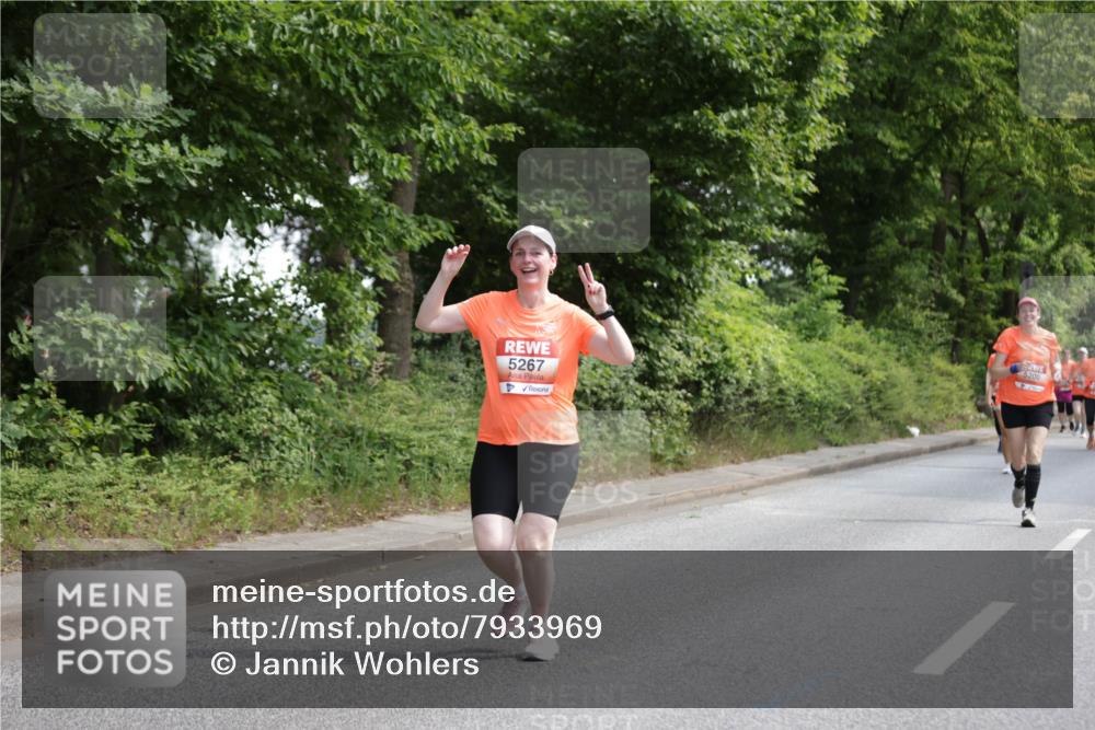 15.06.2025 - REWE Women's Run Jannik Wohlers http://msf.ph/oto/7933969 15.06.2025 10:12:01 Laufen 5267, 5200 meine-sportfotos.de