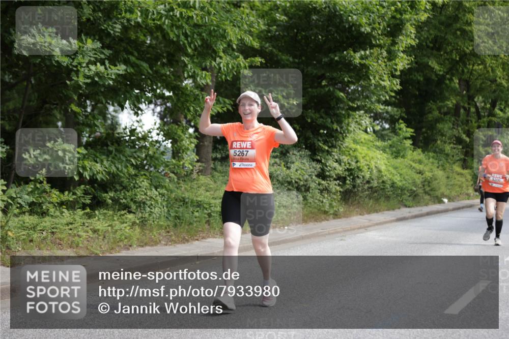 15.06.2025 - REWE Women's Run Jannik Wohlers http://msf.ph/oto/7933980 15.06.2025 10:12:01 Laufen 5267, 5200 meine-sportfotos.de