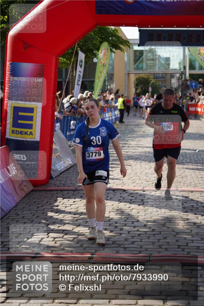 13.06.2025 - Holstenköstenlauf Felixshl http://msf.ph/oto/7933990 13.06.2025 18:03:31 Laufen 2358, 2442, 2481, 2849, 2909, 3080, 3190, 3779, 3806, 3834 meine-sportfotos.de