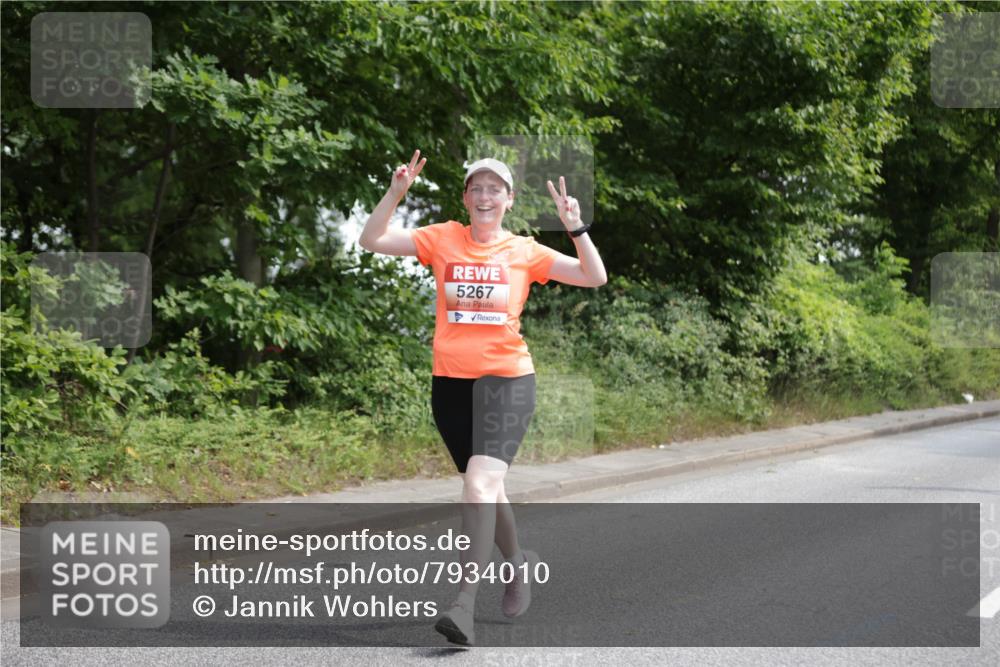 15.06.2025 - REWE Women's Run Jannik Wohlers http://msf.ph/oto/7934010 15.06.2025 10:12:02 Laufen 5267 meine-sportfotos.de