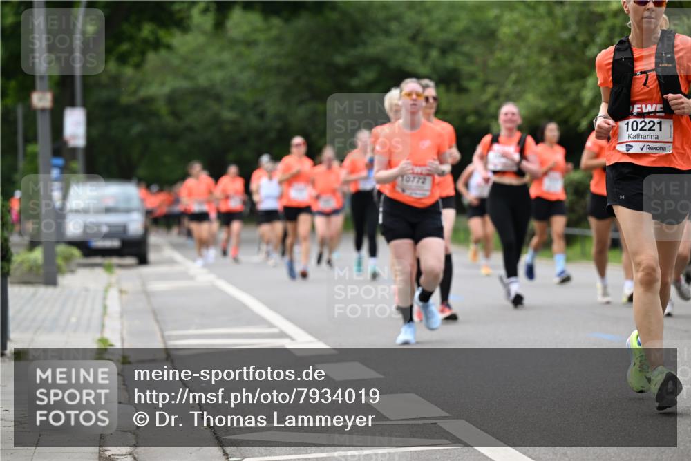 15.06.2025 - REWE Women's Run Dr. Thomas Lammeyer http://msf.ph/oto/7934019 15.06.2025 09:18:08 Laufen 10772, 10221 meine-sportfotos.de