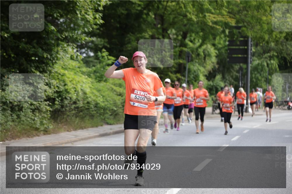 15.06.2025 - REWE Women's Run Jannik Wohlers http://msf.ph/oto/7934029 15.06.2025 10:12:03 Laufen 5200 meine-sportfotos.de