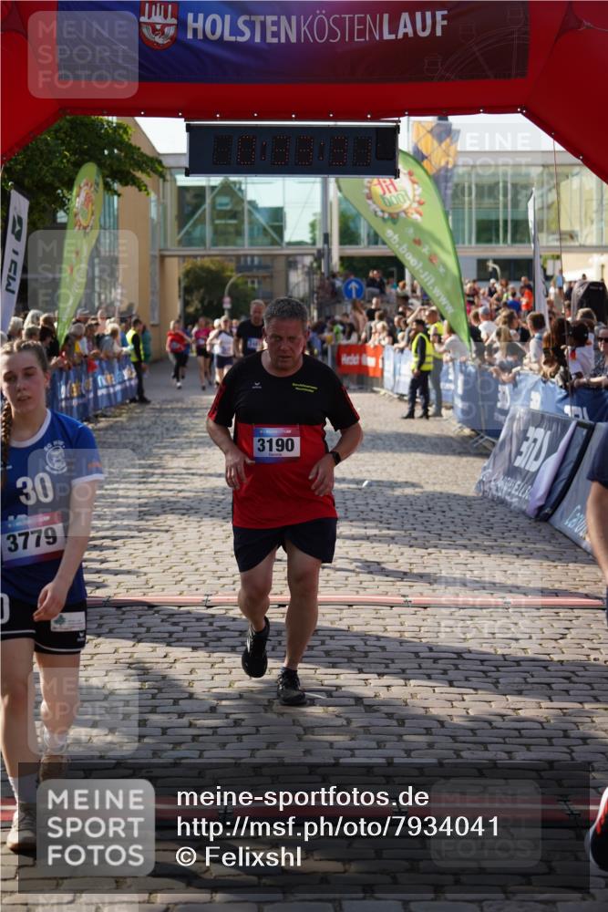 13.06.2025 - Holstenköstenlauf Felixshl http://msf.ph/oto/7934041 13.06.2025 18:03:32 Laufen 2442, 2481, 2849, 2909, 3080, 3190, 3259, 3779, 3806, 3834 meine-sportfotos.de