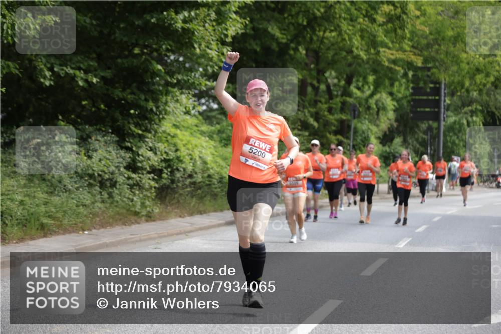 15.06.2025 - REWE Women's Run Jannik Wohlers http://msf.ph/oto/7934065 15.06.2025 10:12:04 Laufen 5200, 5509 meine-sportfotos.de