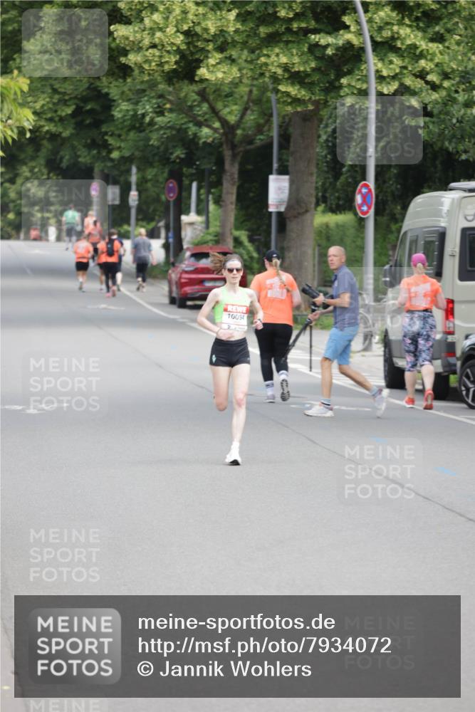 15.06.2025 - REWE Women's Run Jannik Wohlers http://msf.ph/oto/7934072 15.06.2025 08:34:44 Laufen 10094 meine-sportfotos.de