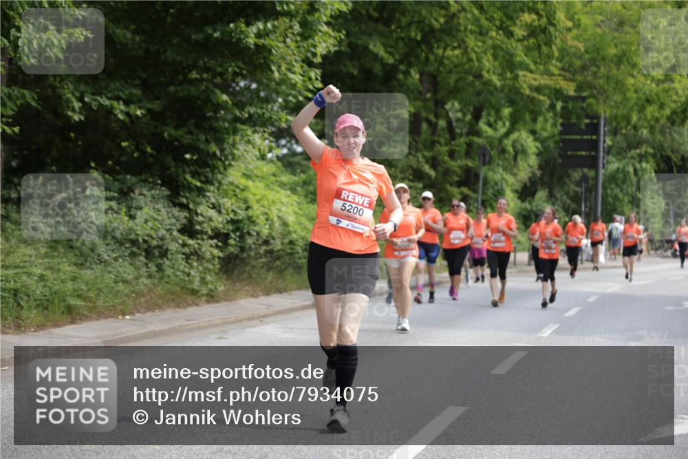15.06.2025 - REWE Women's Run Jannik Wohlers http://msf.ph/oto/7934075 15.06.2025 10:12:04 Laufen 5200 meine-sportfotos.de