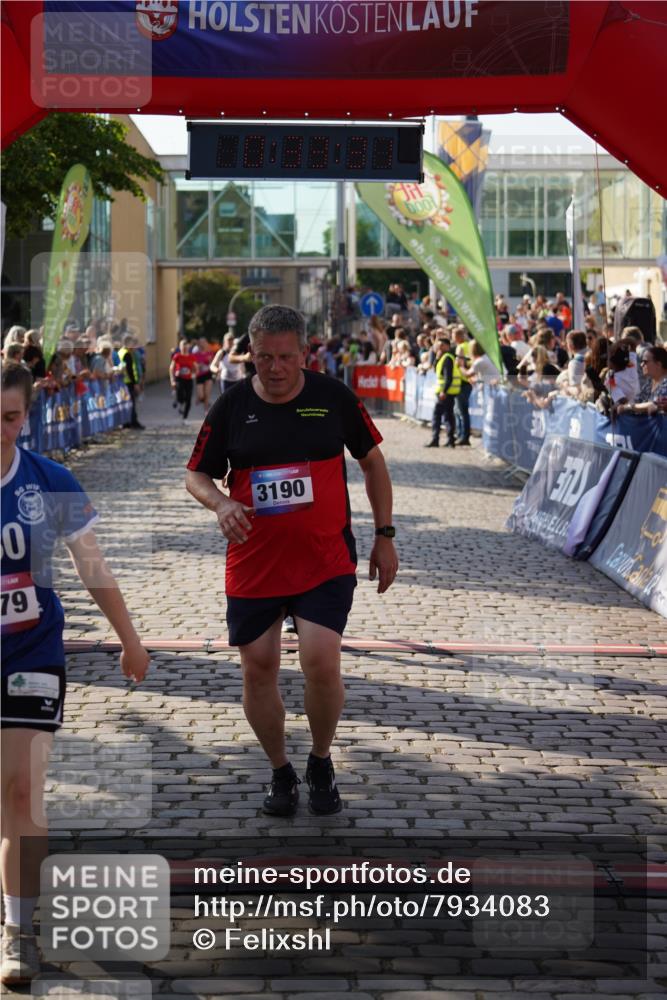 13.06.2025 - Holstenköstenlauf Felixshl http://msf.ph/oto/7934083 13.06.2025 18:03:32 Laufen 2442, 2481, 2849, 2909, 3080, 3190, 3259, 3779, 3806, 3834 meine-sportfotos.de