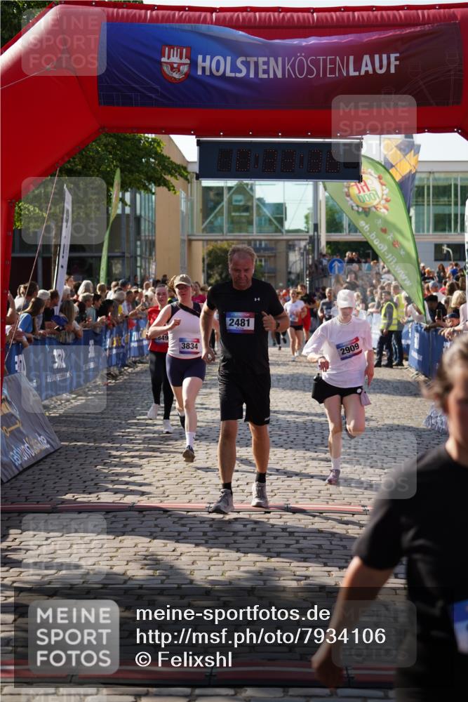13.06.2025 - Holstenköstenlauf Felixshl http://msf.ph/oto/7934106 13.06.2025 18:03:37 Laufen 2481, 2633, 2711, 2849, 2909, 2985, 3080, 3092, 3097, 3259, 3263, 3598, 3834, 3903, 3920 meine-sportfotos.de