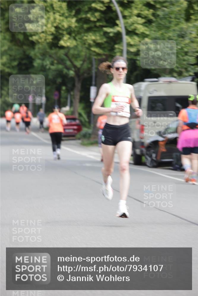 15.06.2025 - REWE Women's Run Jannik Wohlers http://msf.ph/oto/7934107 15.06.2025 08:34:47 Laufen  meine-sportfotos.de