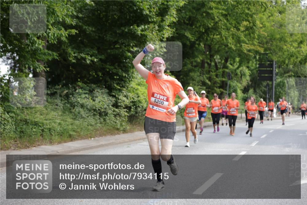 15.06.2025 - REWE Women's Run Jannik Wohlers http://msf.ph/oto/7934115 15.06.2025 10:12:05 Laufen 5200, 5509 meine-sportfotos.de