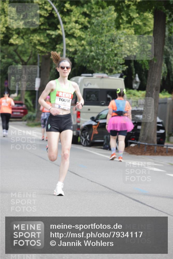 15.06.2025 - REWE Women's Run Jannik Wohlers http://msf.ph/oto/7934117 15.06.2025 08:34:48 Laufen 10094 meine-sportfotos.de