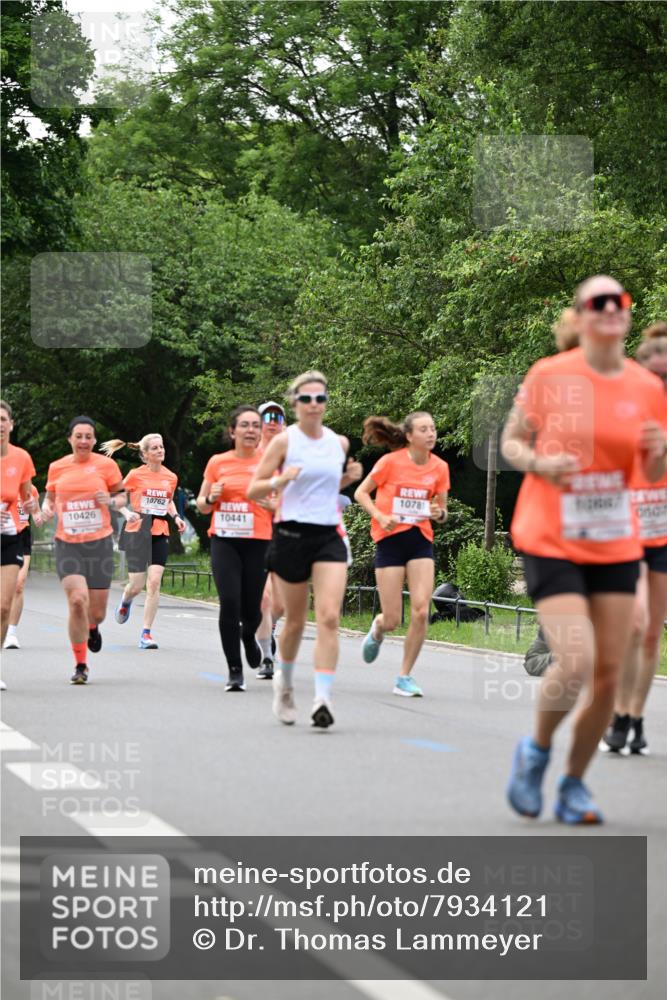 15.06.2025 - REWE Women's Run Dr. Thomas Lammeyer http://msf.ph/oto/7934121 15.06.2025 09:18:15 Laufen 10762, 10781, 10426, 10441 meine-sportfotos.de