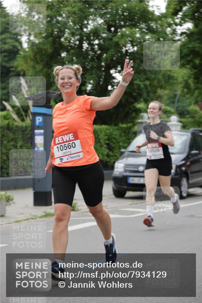 15.06.2025 - REWE Women's Run Jannik Wohlers http://msf.ph/oto/7934129 15.06.2025 08:25:32 Laufen 10560, 10525 meine-sportfotos.de