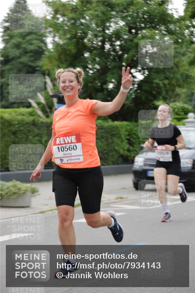 15.06.2025 - REWE Women's Run Jannik Wohlers http://msf.ph/oto/7934143 15.06.2025 08:25:32 Laufen 10560, 10525 meine-sportfotos.de